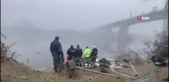 Türk-Yunan sınır kapıları arasındaki köprü ayaklarında temizlik yapıldı