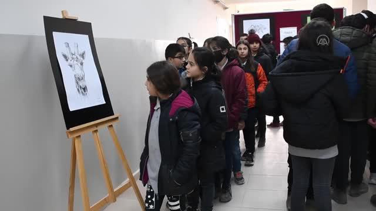 Yaban hayatını tuvale yansıtan öğrenciler sergi açtı
