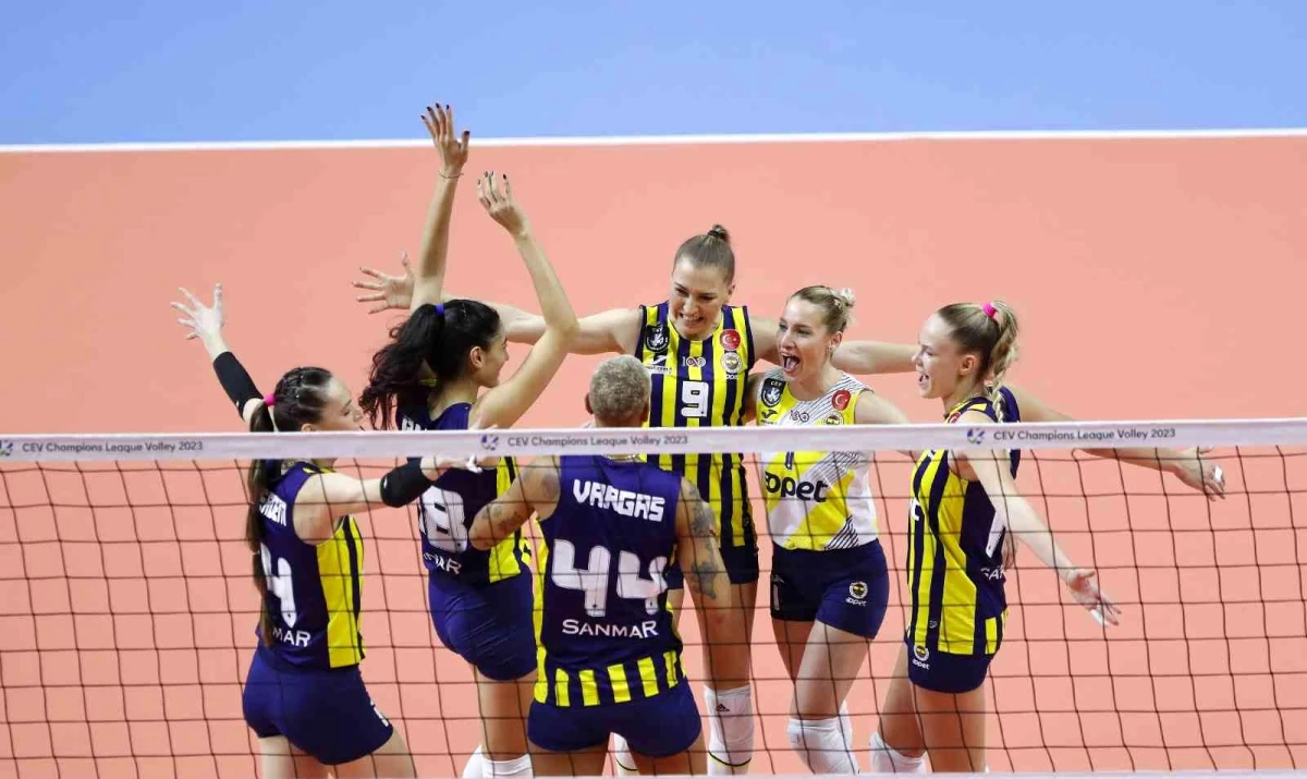 2023 CEV Şampiyonlar Ligi: Fenerbahçe Opet: 3 Stuttgart: 1
