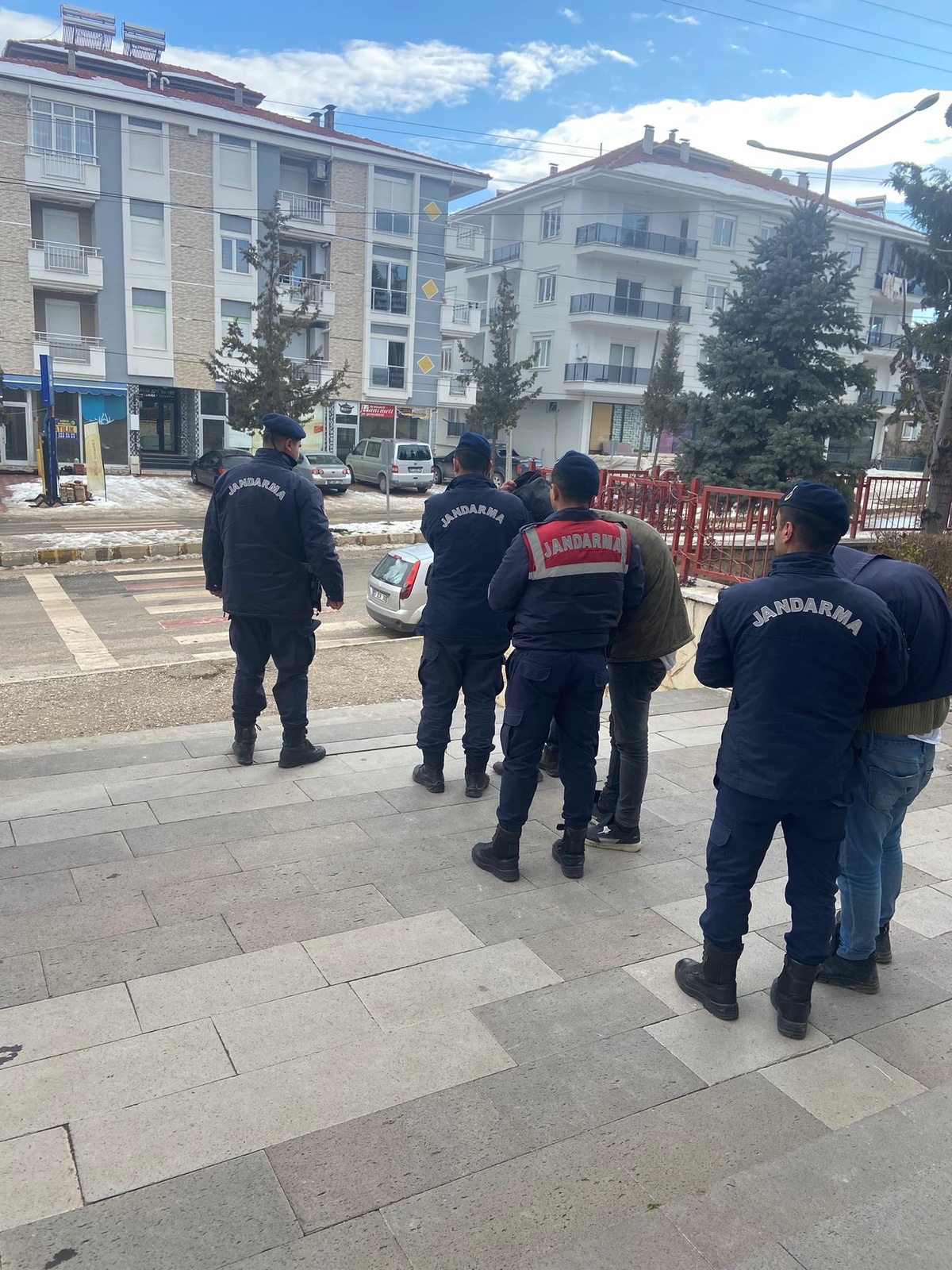 Antalya\'da yakalanan 3 hırsız tutuklandı