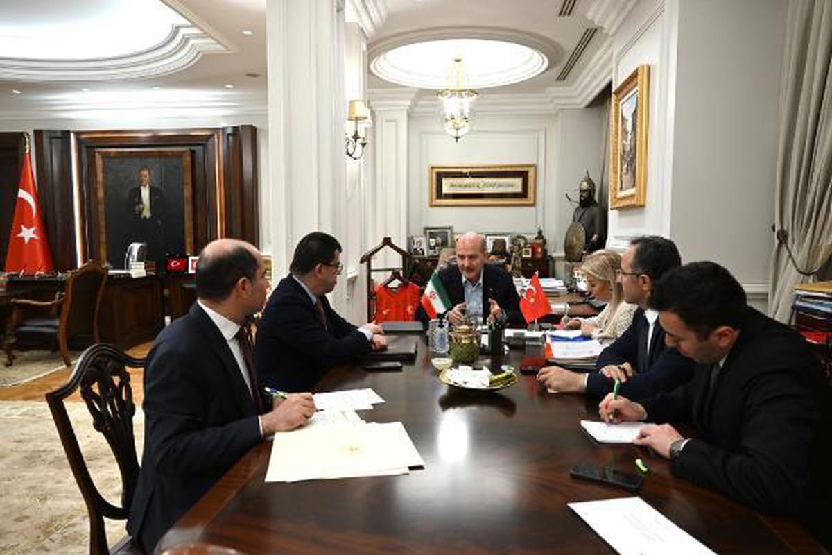Bakan Soylu, İranlı mevkidaşı Vahidi ile görüştü