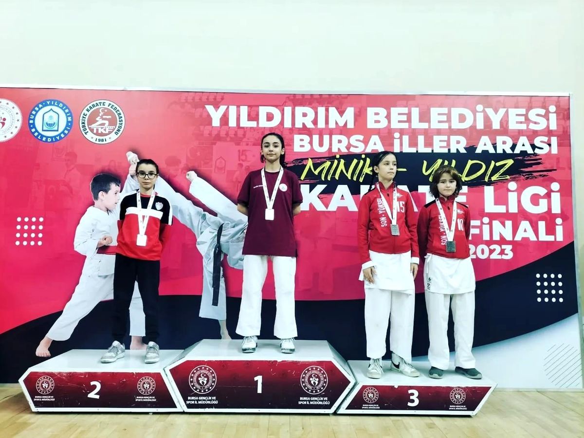 Bursa\'dan 15 madalya ve 8 kupa ile döndüler