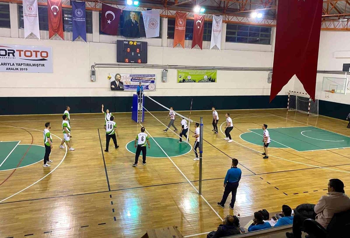 Çameli\'nde filede heyecan sürüyor