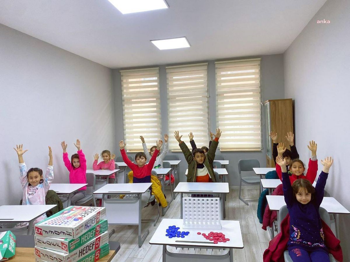 Edremit Belediyesi\'nden Çocuklara Akıl ve Zeka Oyunları Kursu
