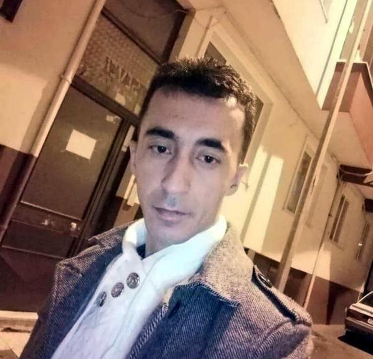 Evine giderken, başına isabet eden kurşunla öldü
