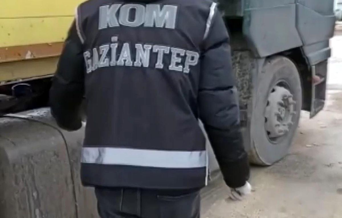 Gaziantep\'te bin litre kaçak akaryakıt ele geçirildi