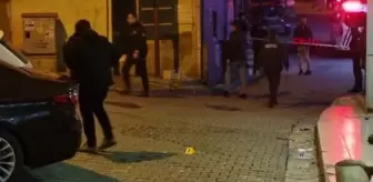 İSTANBUL-KAĞITHANE'DE MASKELİ KİŞİLERDEN KIRAATHANEYE SİLAHLI SALDIRI: 3 KİŞİ YARALANDI