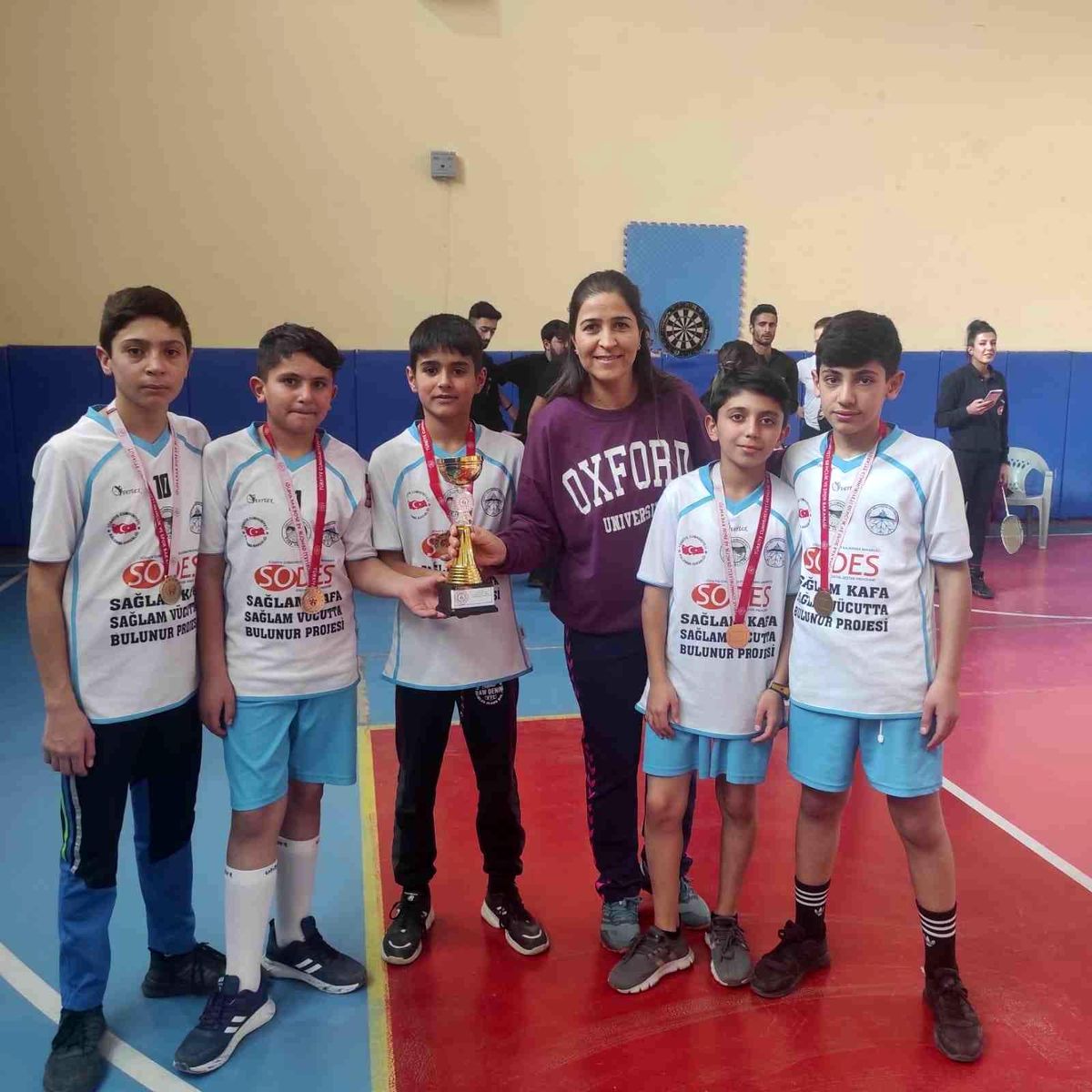 Kars\'ta okullar arası Badiminton turnuvası sona erdi