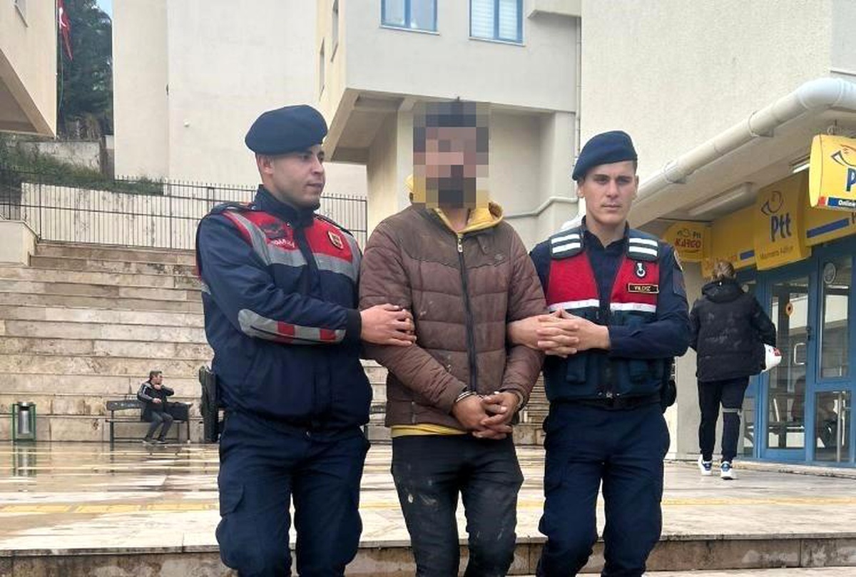 Karşılıksız çek dolandırıcısı jandarmaya yakalandı