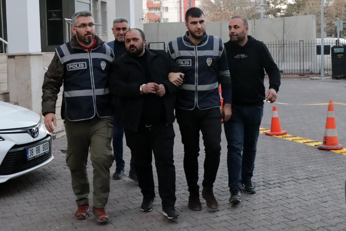 Kayseri\'de 33 yıl kesinleşmiş hapis cezası bulunan hükümlü yakalandı
