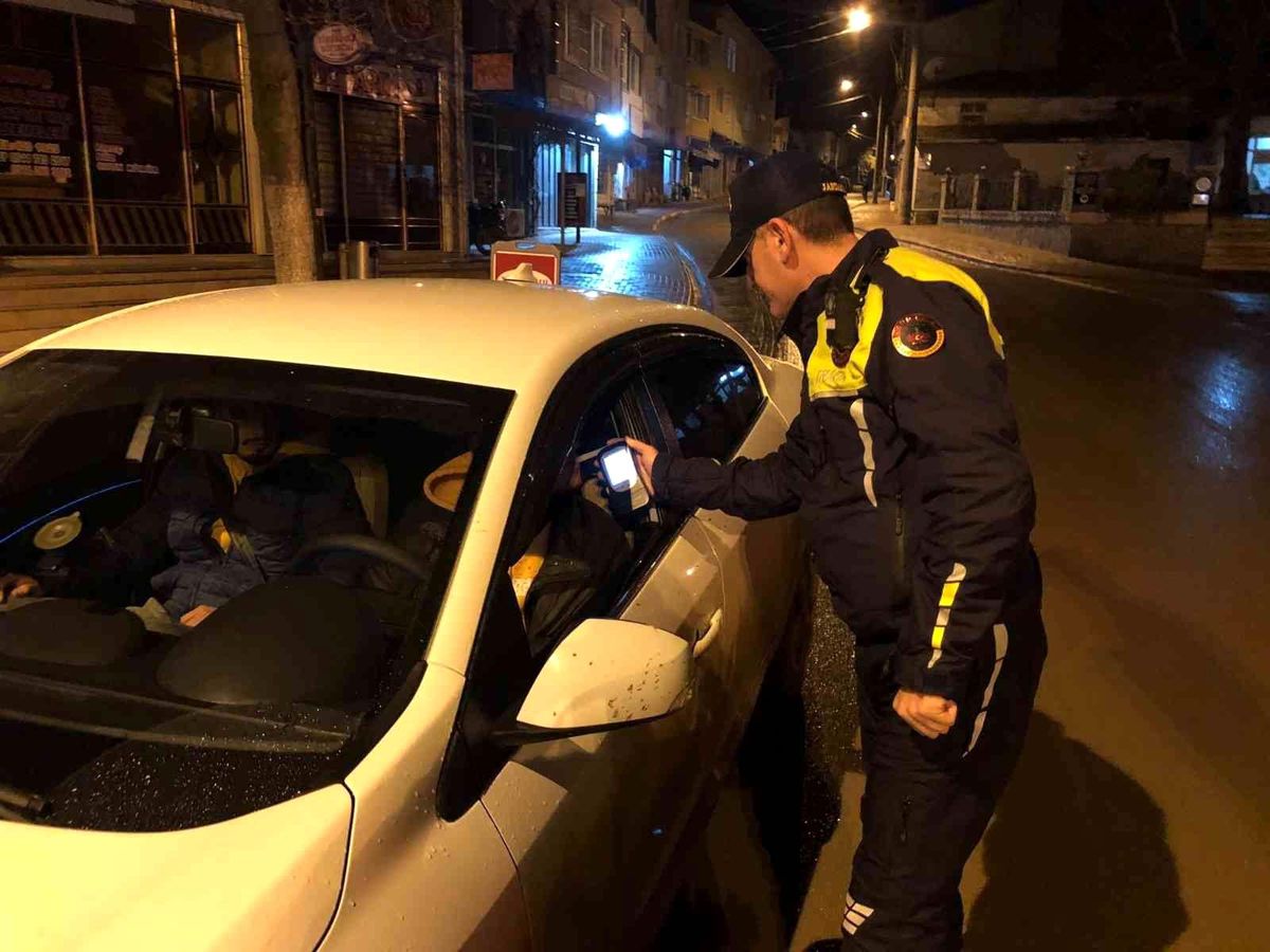 Kırklareli\'nde alkol denetimi: 68 sürücüye ceza