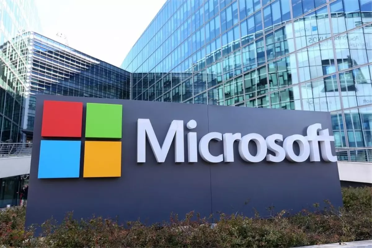 Microsoft 10 bin çalışanını işten çıkaracak