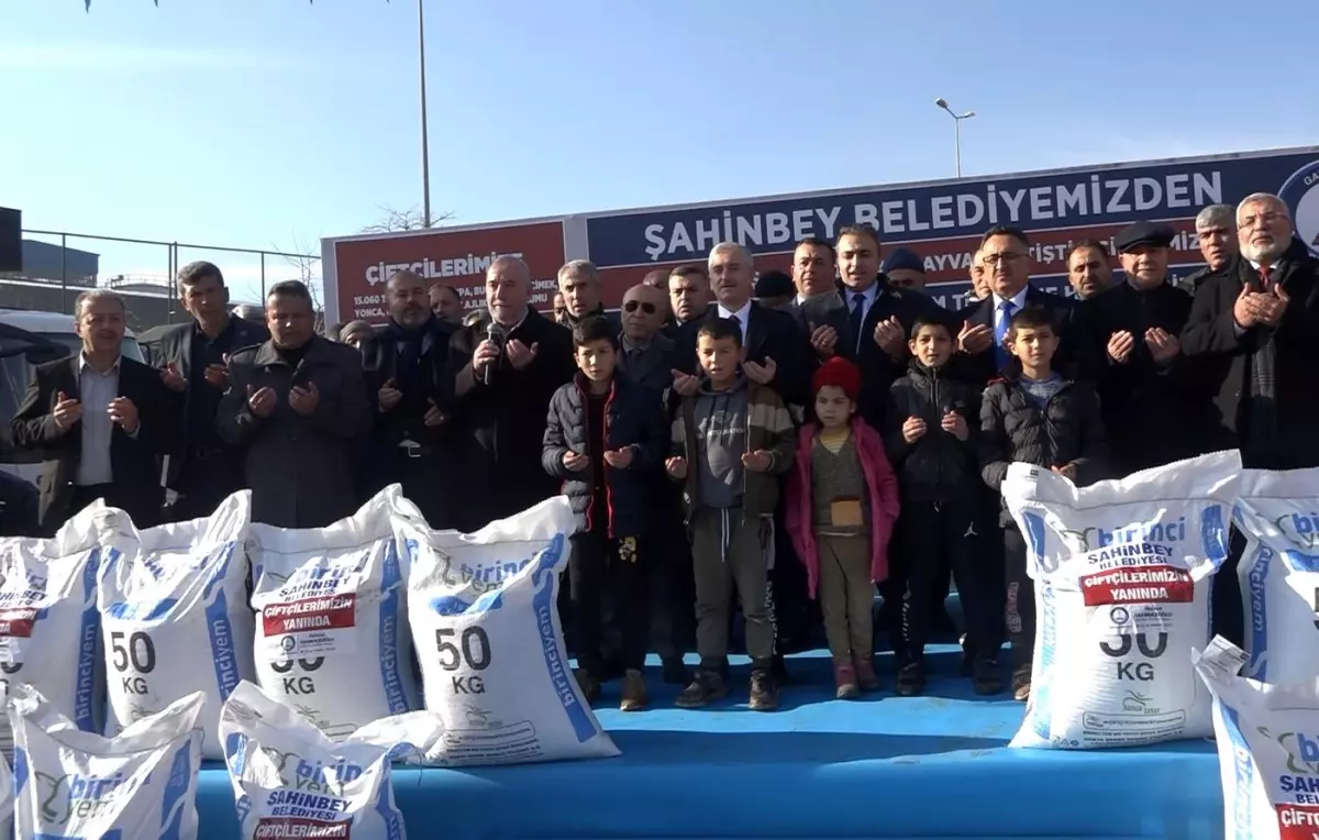 Şahinbey\'den hayvan yetiştiricilerine 7 bin ton yem desteği