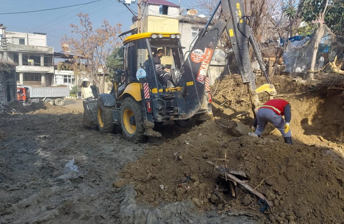 Samandağ Belediyesi İlçe Genelinde Çalışmalarına Devam Ediyor