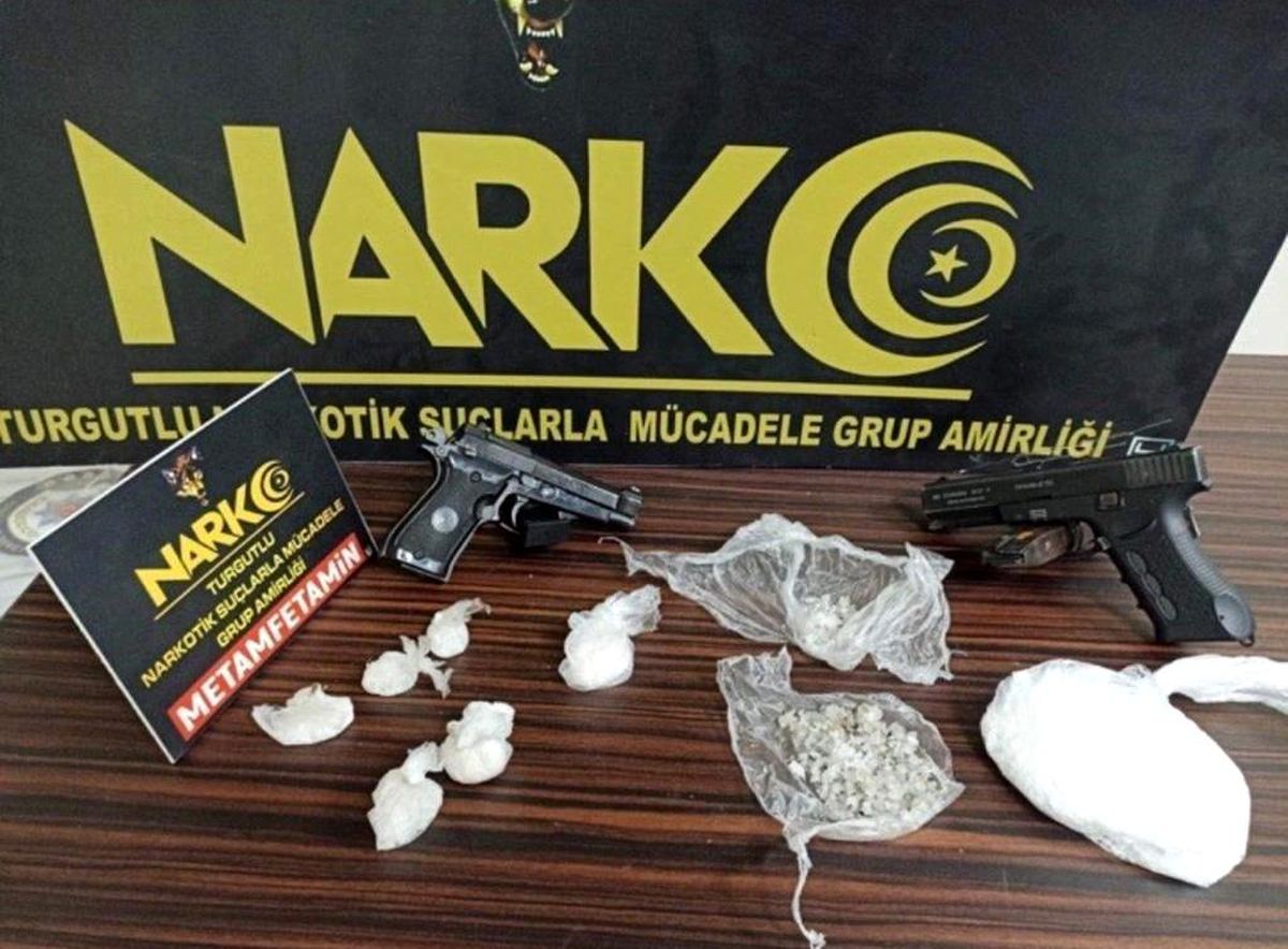 Turgutlu\'da uyuşturucu operasyonunda 2 tutuklama