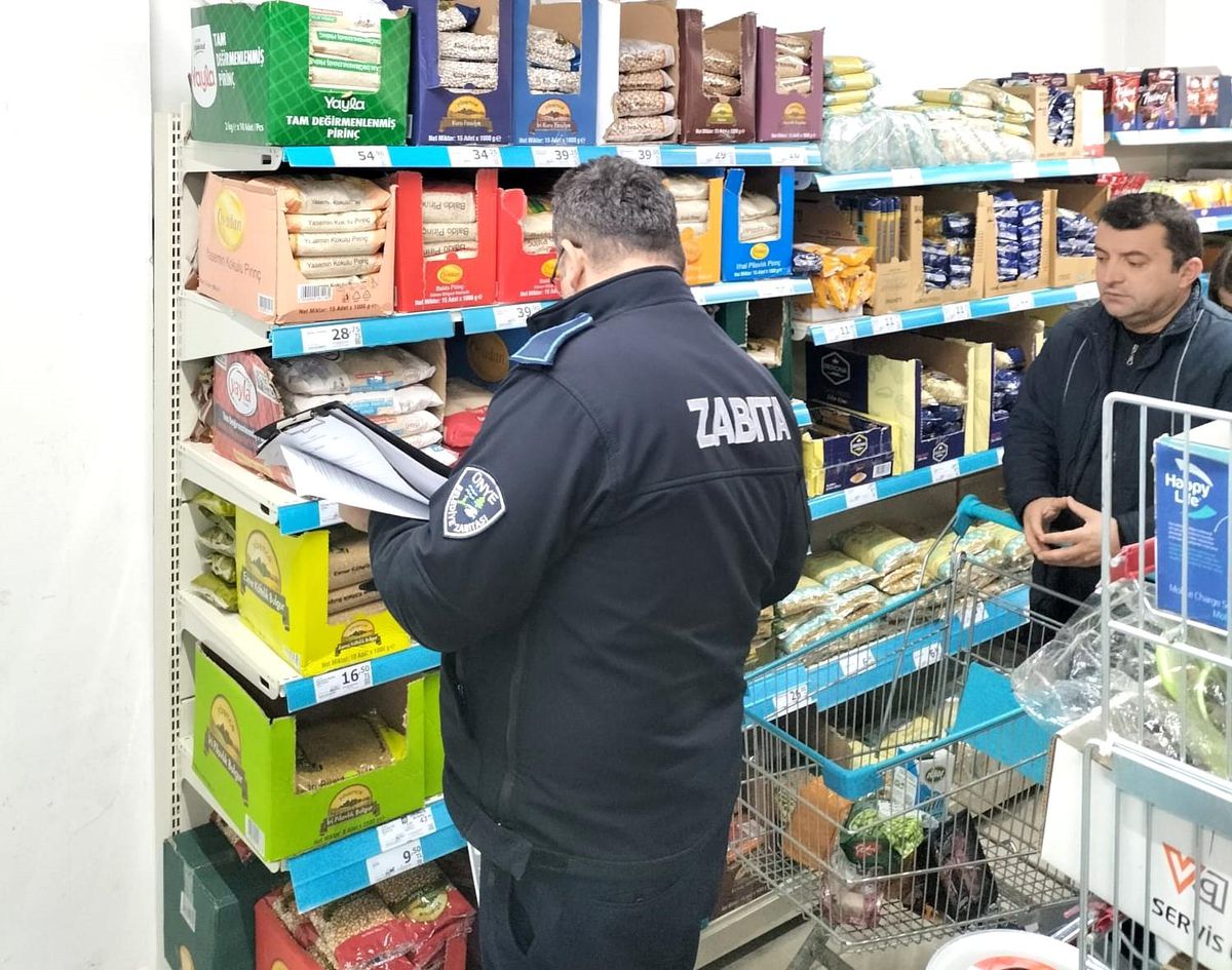 Ünye'de marketlere yönelik fiyat denetimi