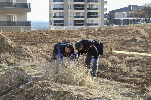 Uşak'ta tarla kenarında bulunan sırt çantasından bebek cesedi çıktı