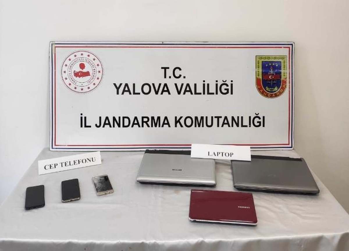 Yalova merkezli dolandırıcılık operasyonunda yakalanan 8 zanlı tutuklandı
