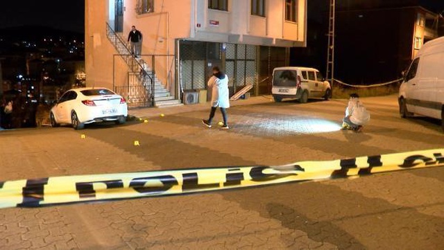 İstanbul'un göbeğinde bir araca pusu kurdular, sonra da kurşun yağdırdılar