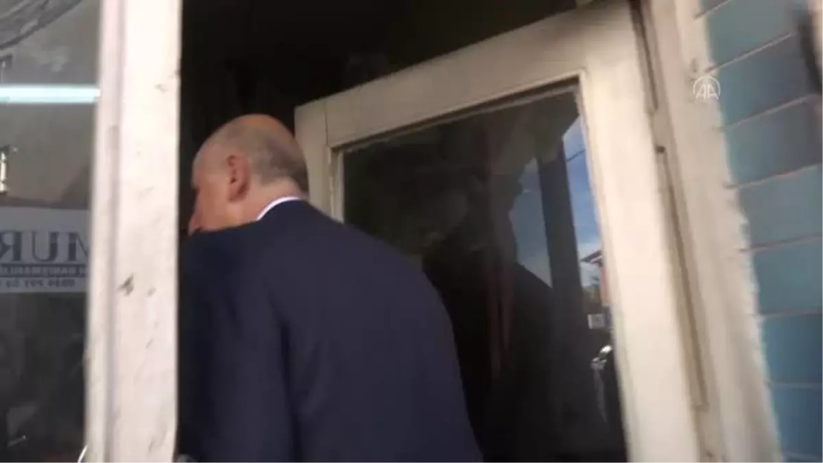 Bakan Karaismailoğlu, esnaf ziyaretinde bulundu