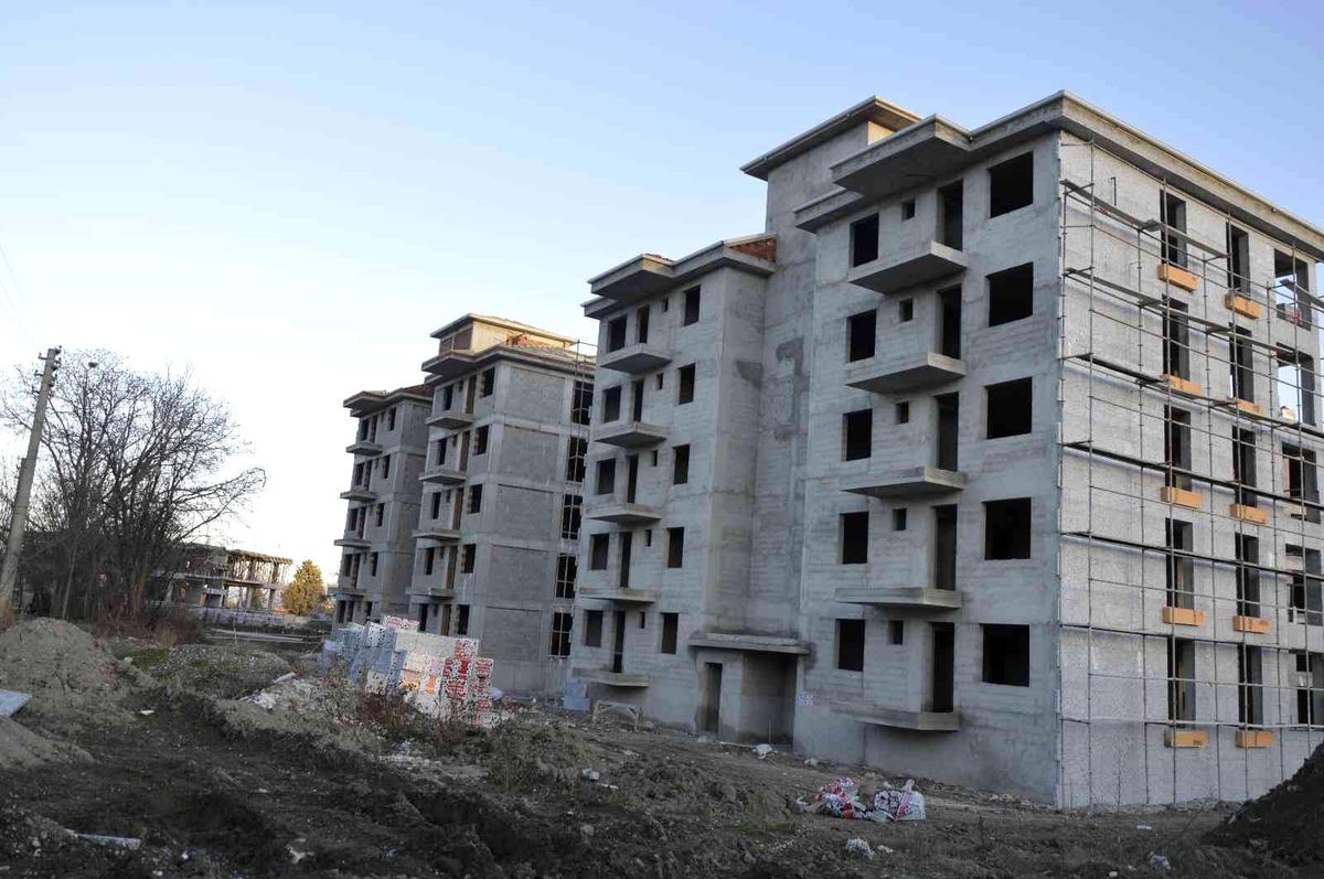 Burdur\'da inşaattan düşen işçi ağır yaralandı