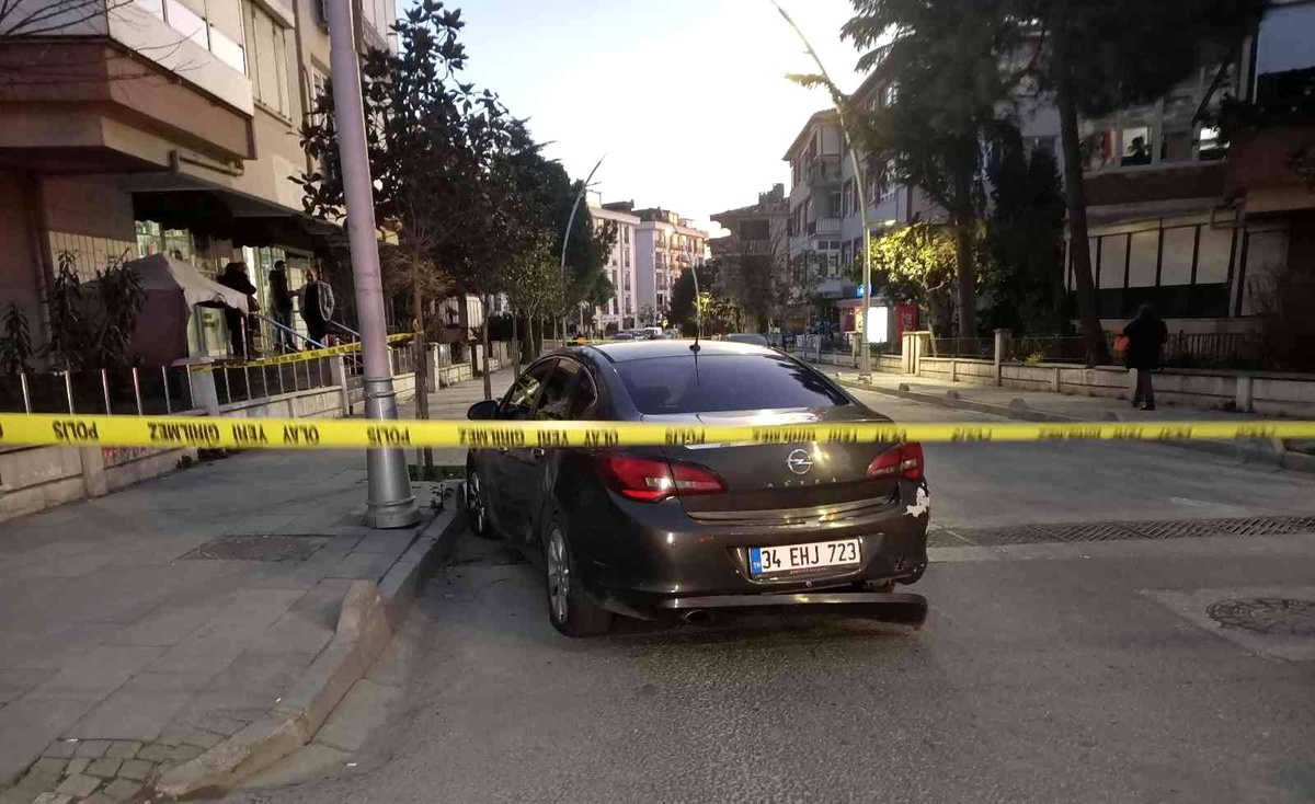 Büyükçekmece\'de nefes kesen kovalamacada aranan 4 kişi yakalandı