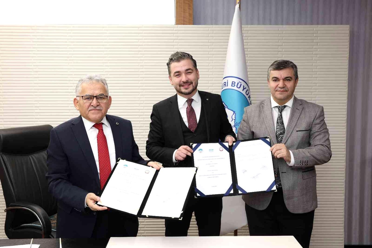 Büyükşehir KAYMEK\'ten Türkiye\'de bir ilk: Eczacı Asistanlığı Kursu