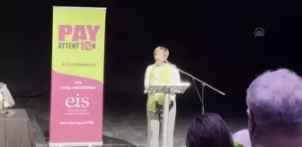 EDİNBURGH - Öğretmen grevleri 'Pay Attent10n' slonganıyla sürüyor