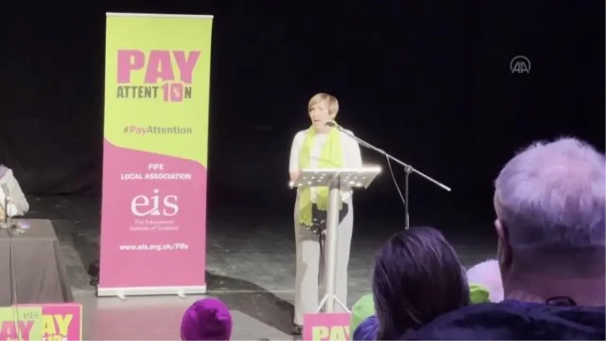 EDİNBURGH - Öğretmen grevleri 'Pay Attent10n' slonganıyla sürüyor