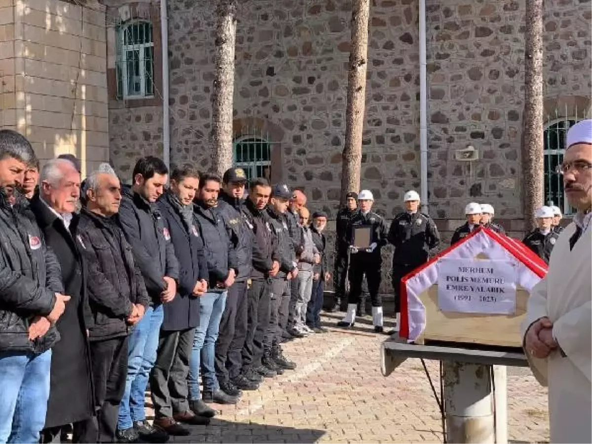 Kalp krizinden ölen polis memurunun 2 ay sonra düğünü varmış