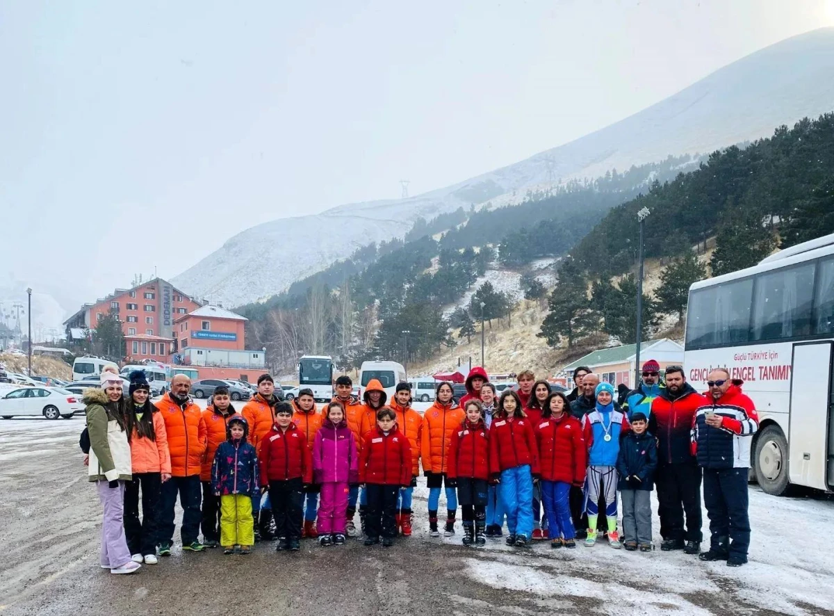 Kayakçılar Erzurum\'dan dereceyle döndü