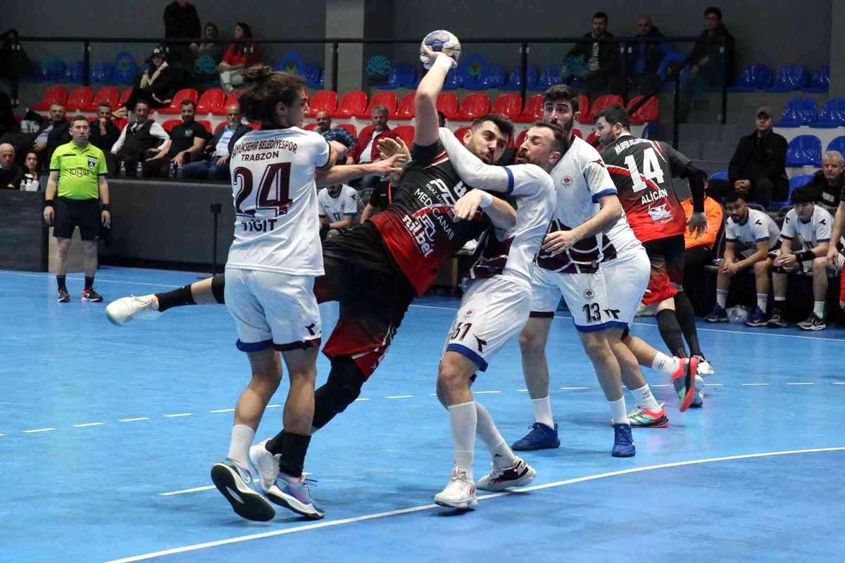 Nilüfer Belediyespor\'dan bol gollü galibiyet