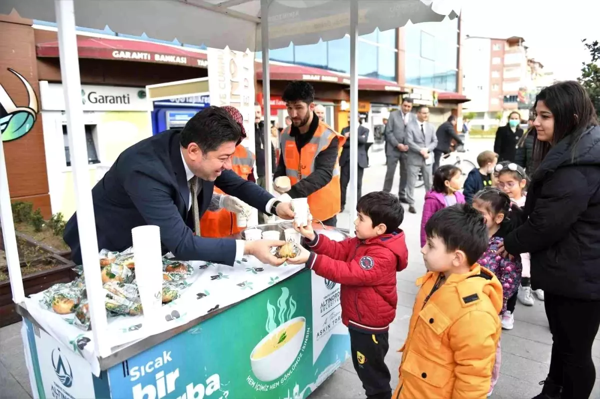 Ordu\'da 800 ilkokul öğrencisine çorba ikramı