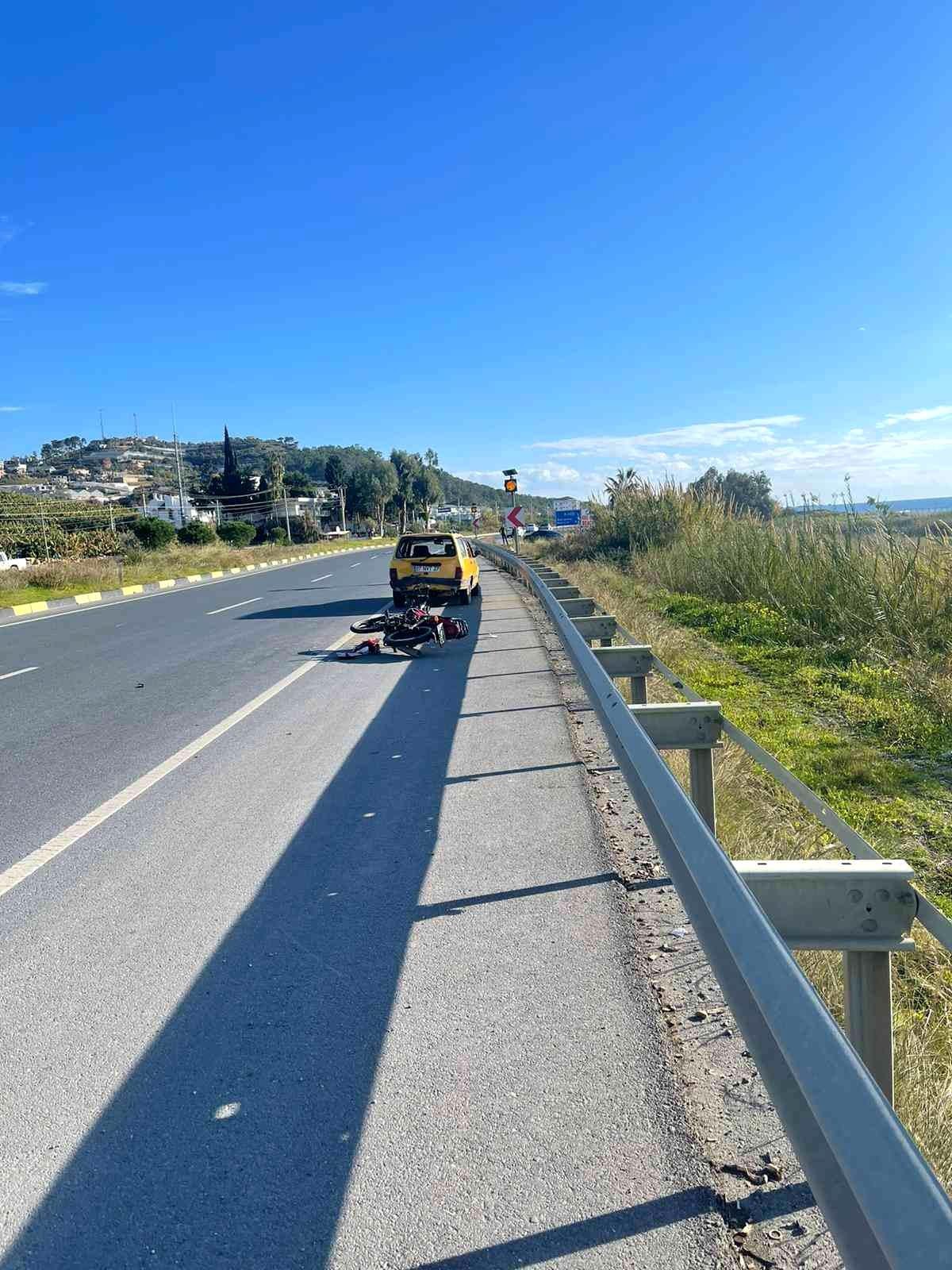 Otomobil ile çarpışan motosikletin sürücüsü ağır yaralandı