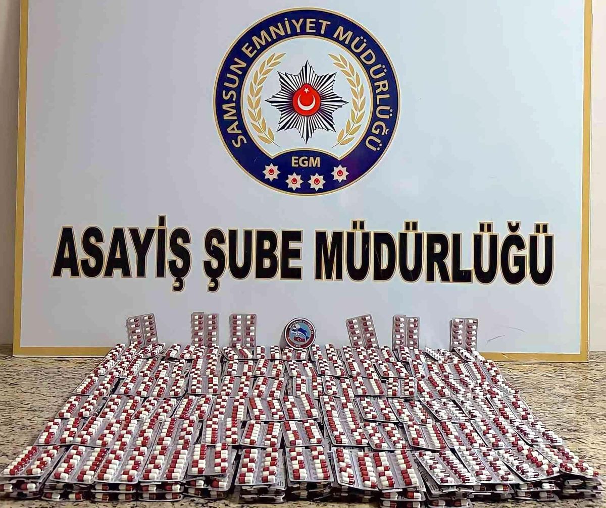 Polisten kaçan araçtan 5 bin 544 adet hap ele geçirildi
