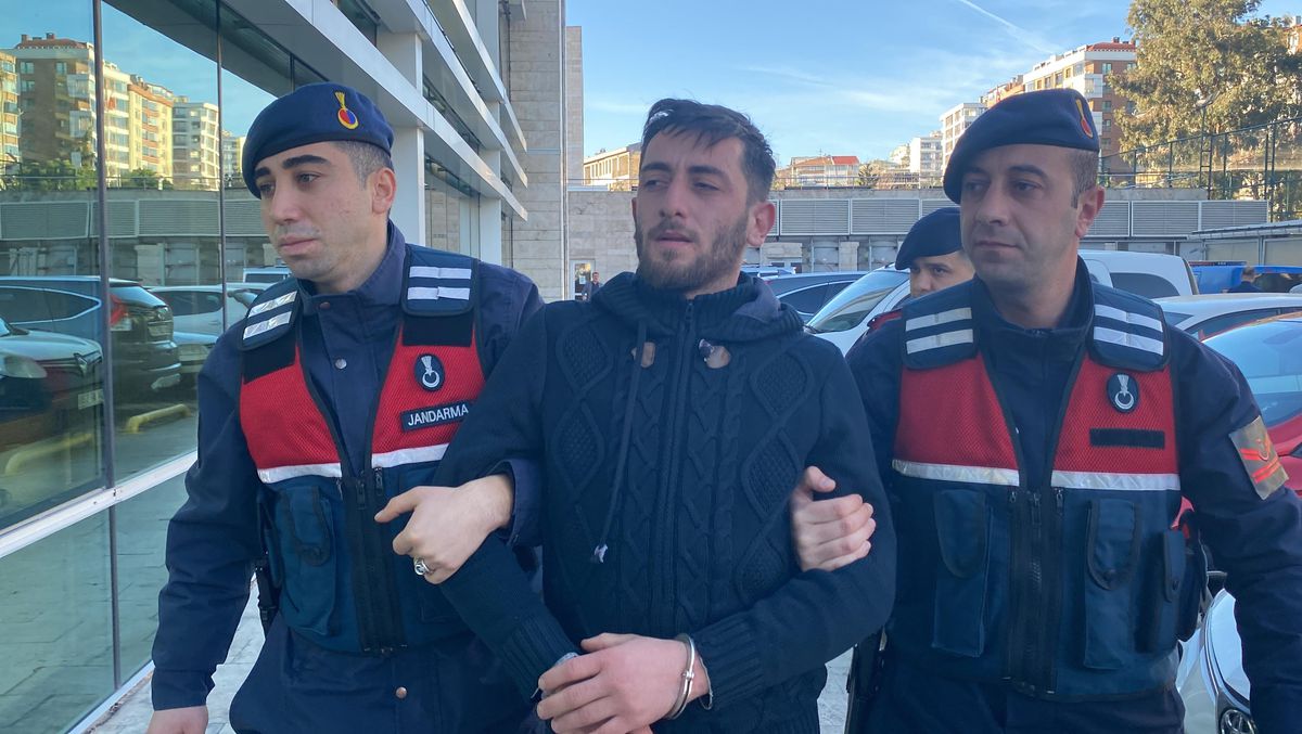 Samsun\'da 1476 kapsül sentetik ecza hapı ele geçirildi