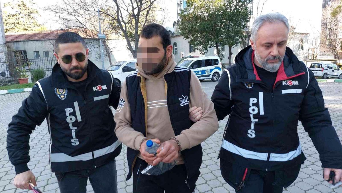 Samsun\'da sahte dolarla yakalanan şahıs adliyeye sevk edildi