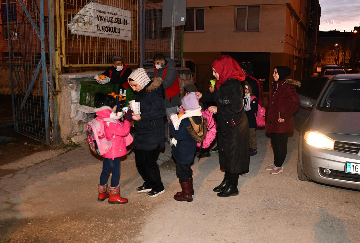 Tepebaşı\'nda Beslenme Desteğine Dönem Tatili Arası