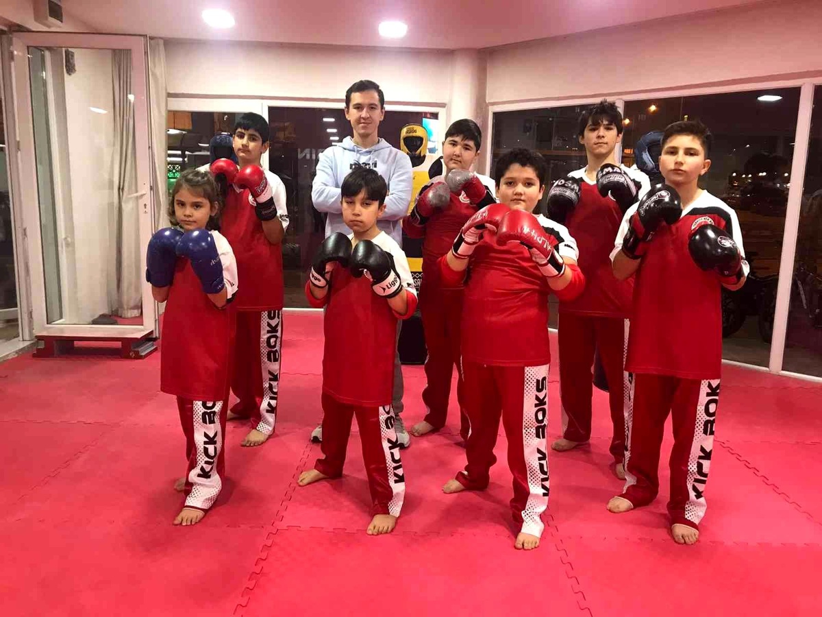 Türkiye Kickboks Turnuva\'sına Eskişehir\'den 8 genç sporcu katılacak