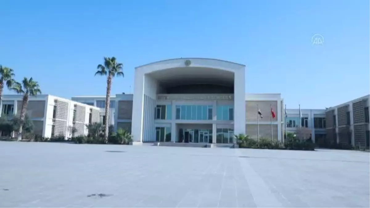 Uluslararası Maarif Okulu öğrencileri AA'nın 'Yılın Fotoğrafları' oylamasına katıldı