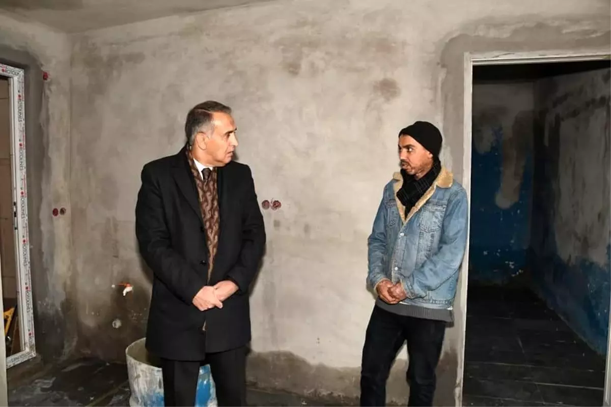 Vali Çuhadar, kanser hastası için yaptırılan evi inceledi