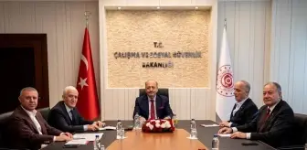 TÜRK-İŞ Genel Başkanı Atalay: '700 bin kamu işçisi ile ilgili 2023 yılı toplu sözleşme görüşmelerine bugün resmen başladık'