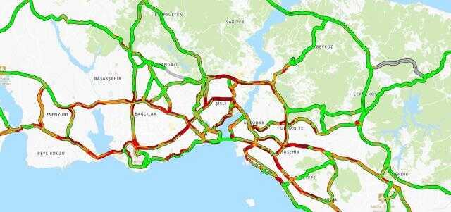 Ara tatile sağanak da eklenince İstanbul'da hayat durdu! Yoğunluk yüzde 100'e yakın