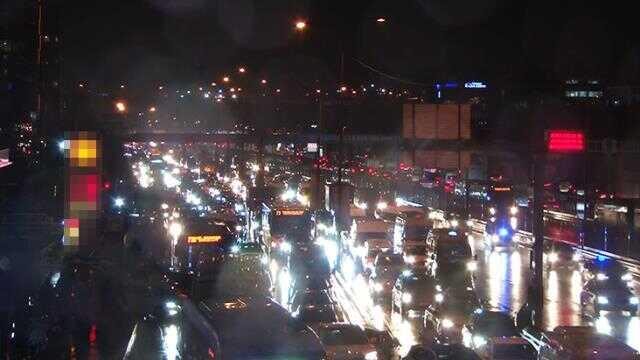 Ara tatile sağanak da eklenince İstanbul'da hayat durdu! Yoğunluk yüzde 100'e yakın