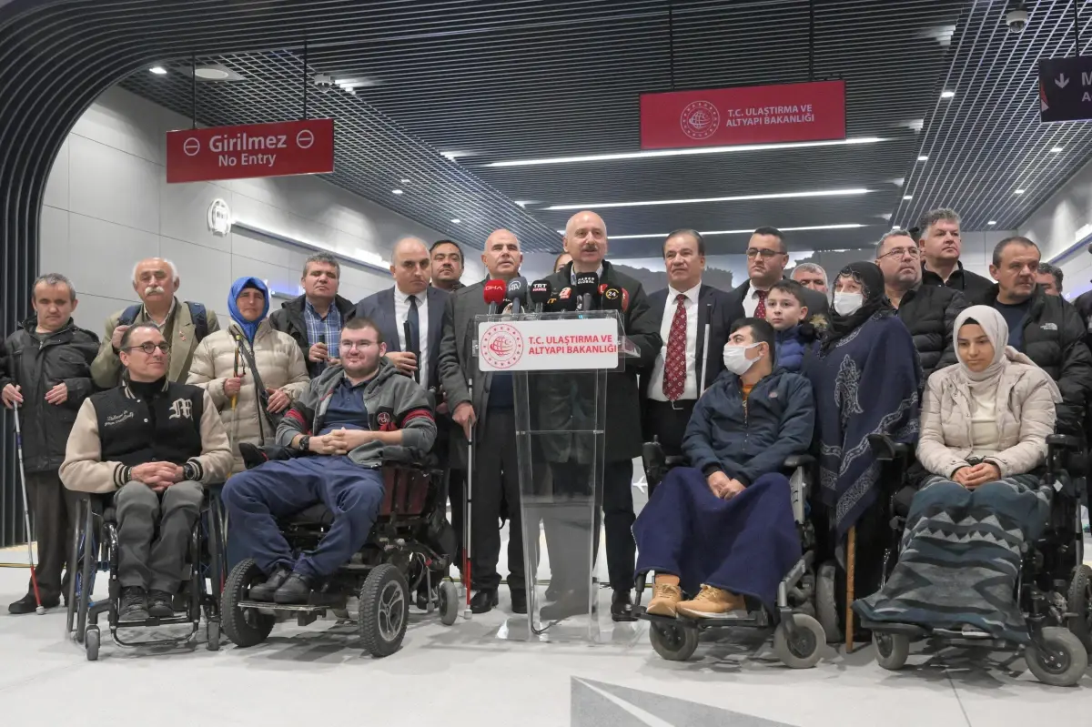 Bakan Karaismailoğlu, Kağıthane-İstanbul Havalimanı engelsiz metrosunun erişimini deneyimledi Açıklaması