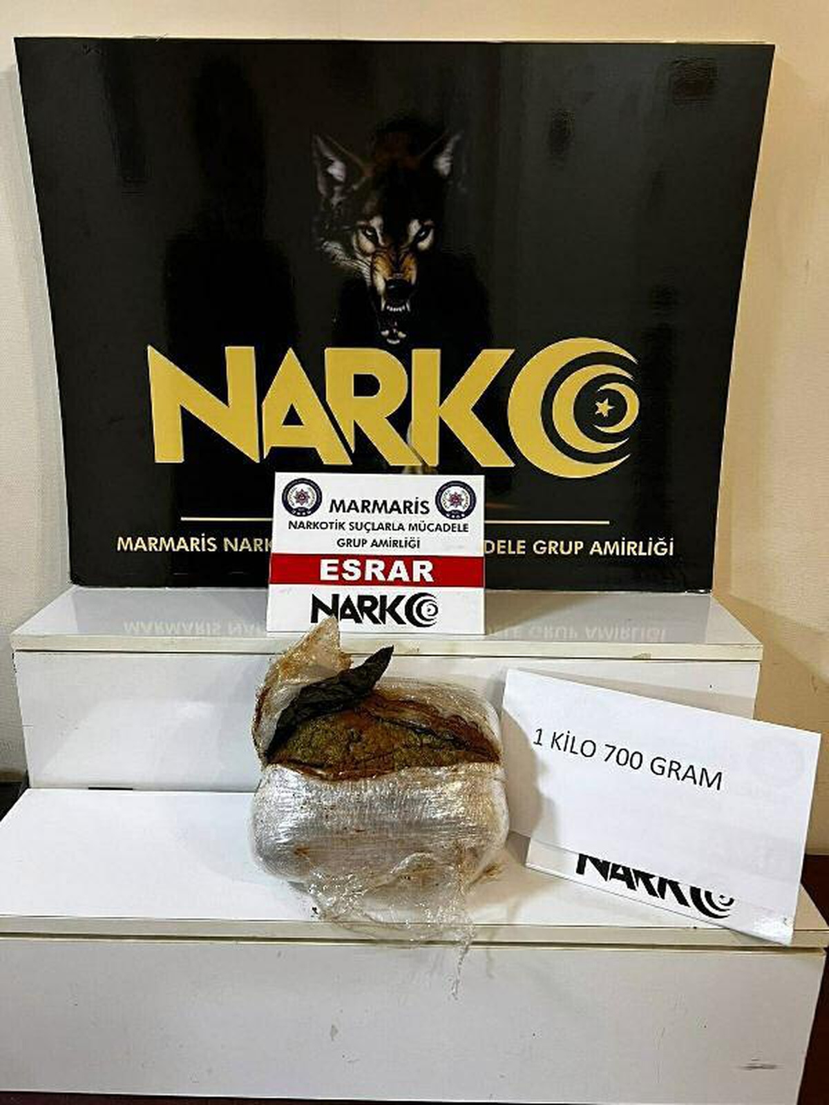 Bavulunda 1,7 kilo esrarla yakalanıp tutuklandı