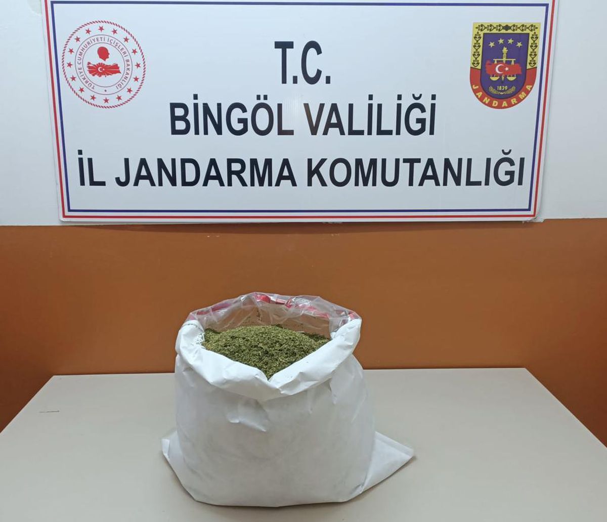 Bingöl\'de uyuşturucu operasyonunda 3 şüpheli tutuklandı