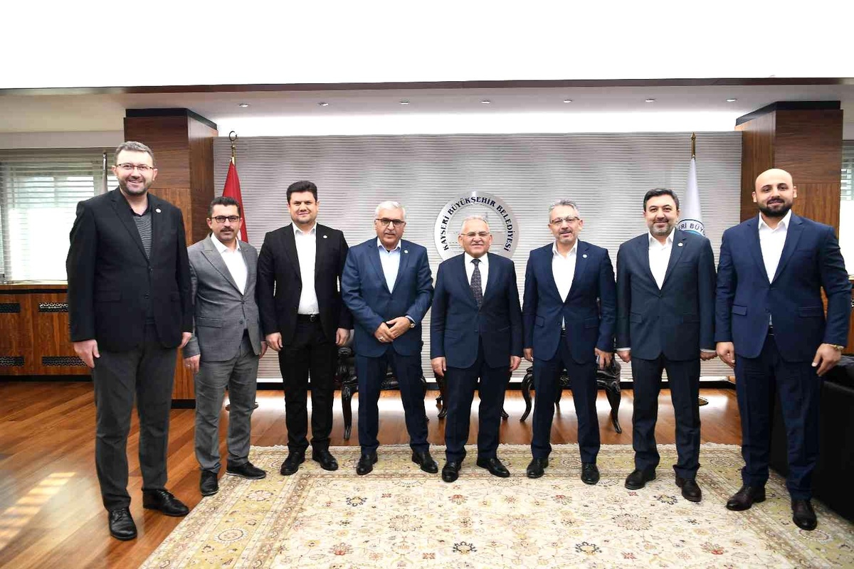 Büyükkılıç\'a Eğitimcilerden ziyaret ve Teşekkür