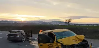 Zincirleme trafik kazasında yaralanan iki kardeşten biri öldü