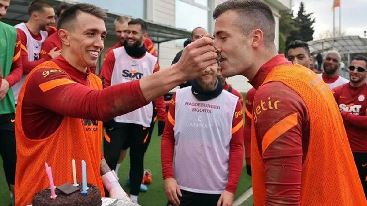 Fenerbahçe'den herkesi ters köşeye yatıracak operasyon! Yeni kaleci adayını duyanlar şaştı kaldı